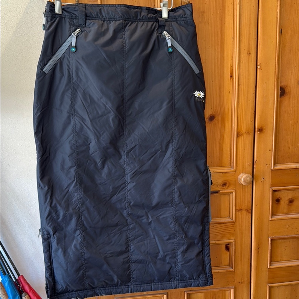 Skhoop original long skirt
Excellent used condition